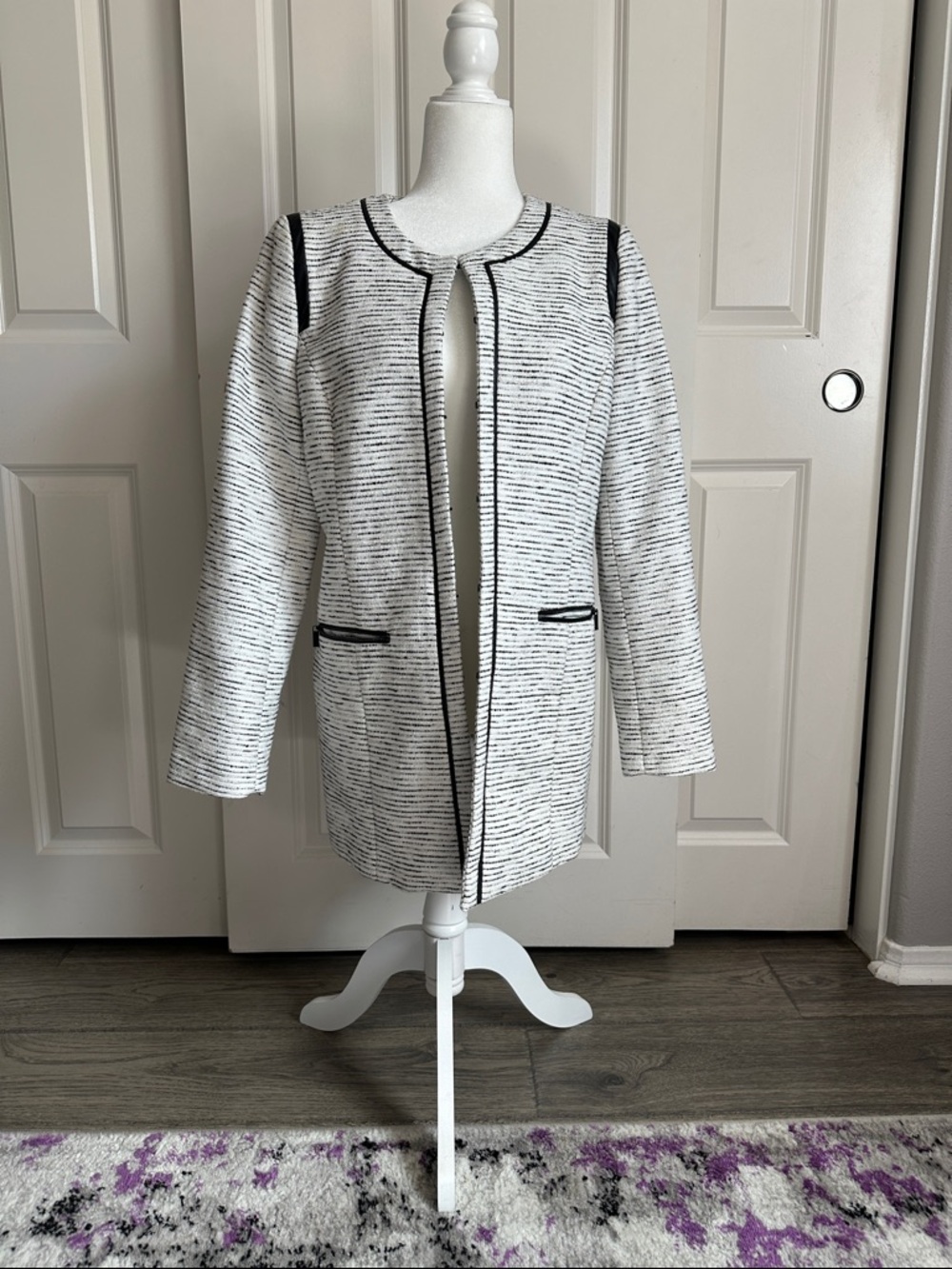 Karl Lagerfeld Women's White & Black Tweed Open Front Coat